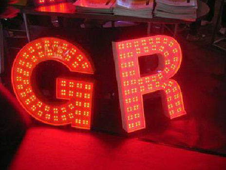 樟树LED发光字常见的安装误区。